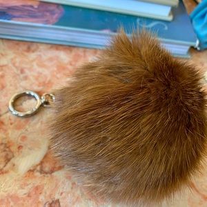 Mink Pom Pom